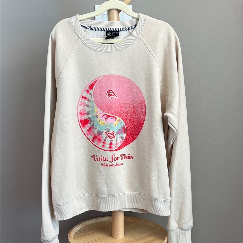 ⭐️⭐️ PICK 5 / $20 Volcom Girls Cream Sweatshirt with Pink Graphic Large 10